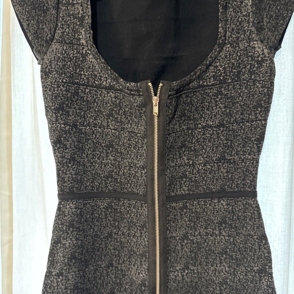 La cite black and grey bandage dress - Picture 3 of 3